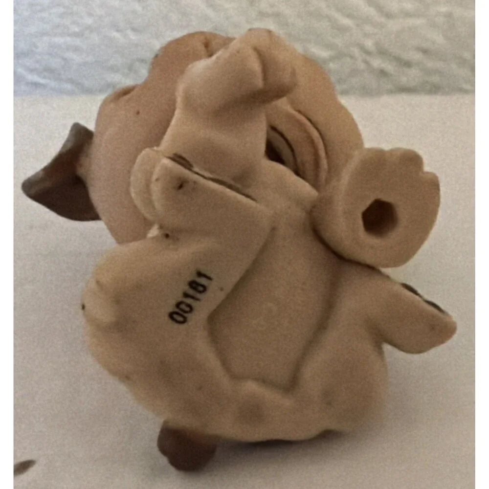 Authentic Littlest Pet Shop LPS BULLDOG Tan Raised Paw with Blue Eyes